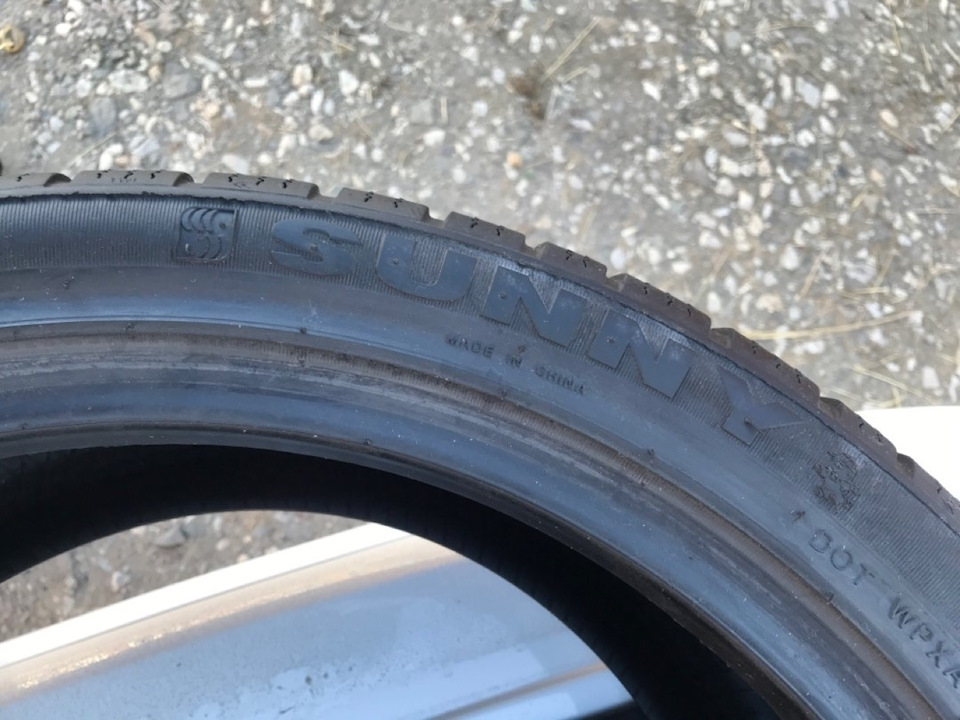 Maxxis ma z1 гранта. Чья р. Направление резины contiecocontact. Чья р. Шина lassa impetus revo.