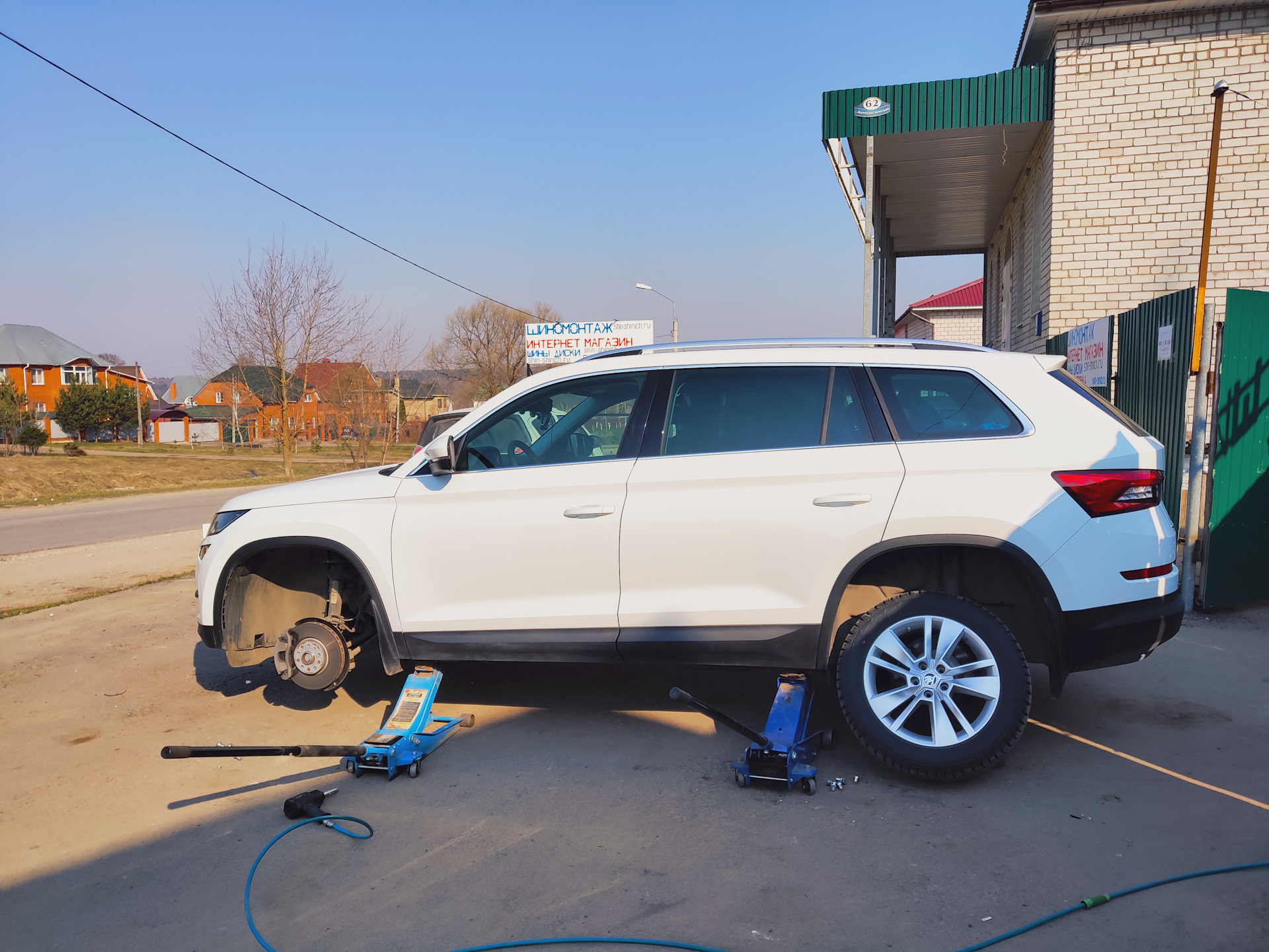 Сезонная замена шин. Неприятность и обовсём понемногу. — Skoda Kodiaq, 2 л,  2018 года | наблюдение | DRIVE2