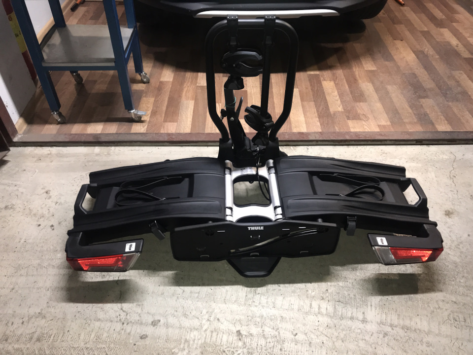 095. Thule EasyFold XT 2 933 Renault Sandero