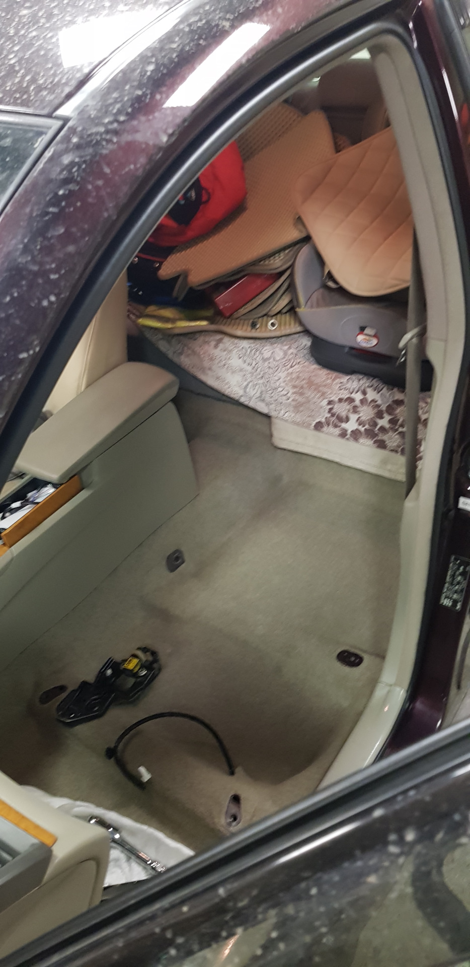 Монтаж авточехлов на сиденья — Toyota Premio (T260), 1,8 л, 2009 года ...