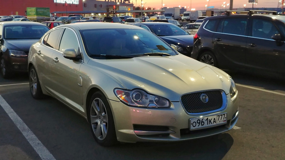 Jaguar XF антихром