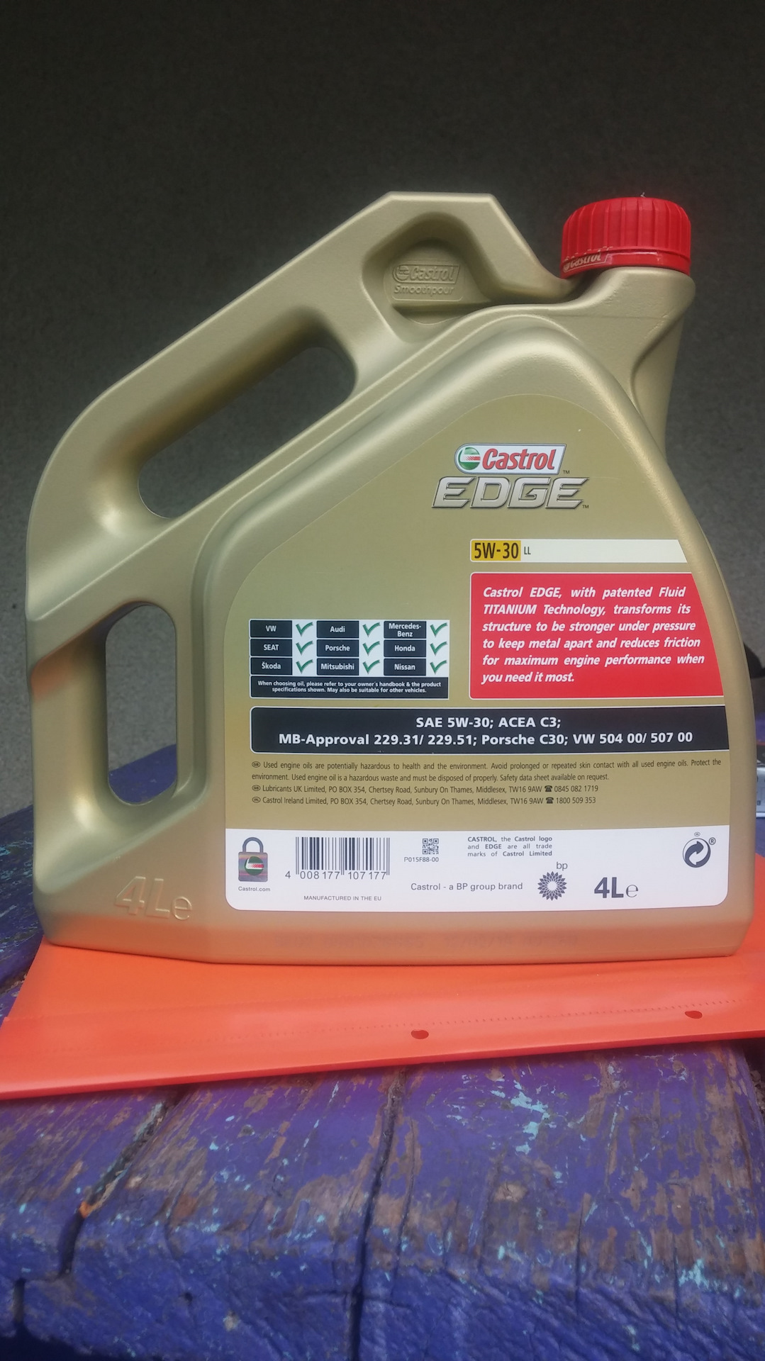 Engine hazard. Кастрол для Шкода Рапид 1.6 90л 502. Castrol Edge для Шкода Рапид. Кастрол для Шкода Рапид 1.6. Кастрол для Шкода Рапид 1.6 105 л.с