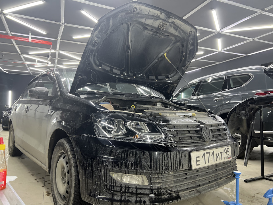 Поменял фары на vw polo 1.6 🐺 — DRIVE2