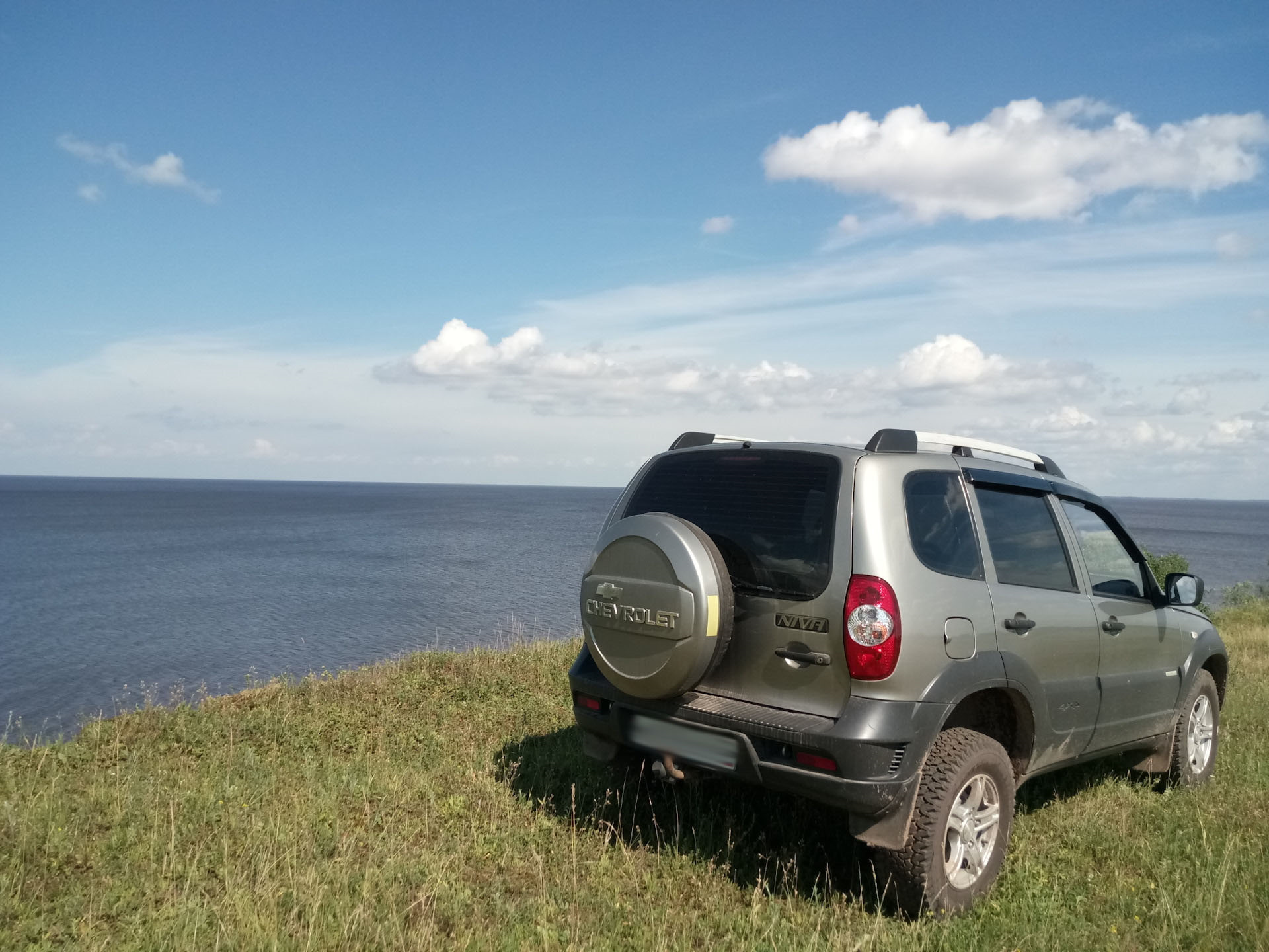 Поездка на озеро Ильмень + поведение резины Nortec AT-560 на гальке —  Chevrolet Niva, 1,7 л, 2012 года | путешествие | DRIVE2