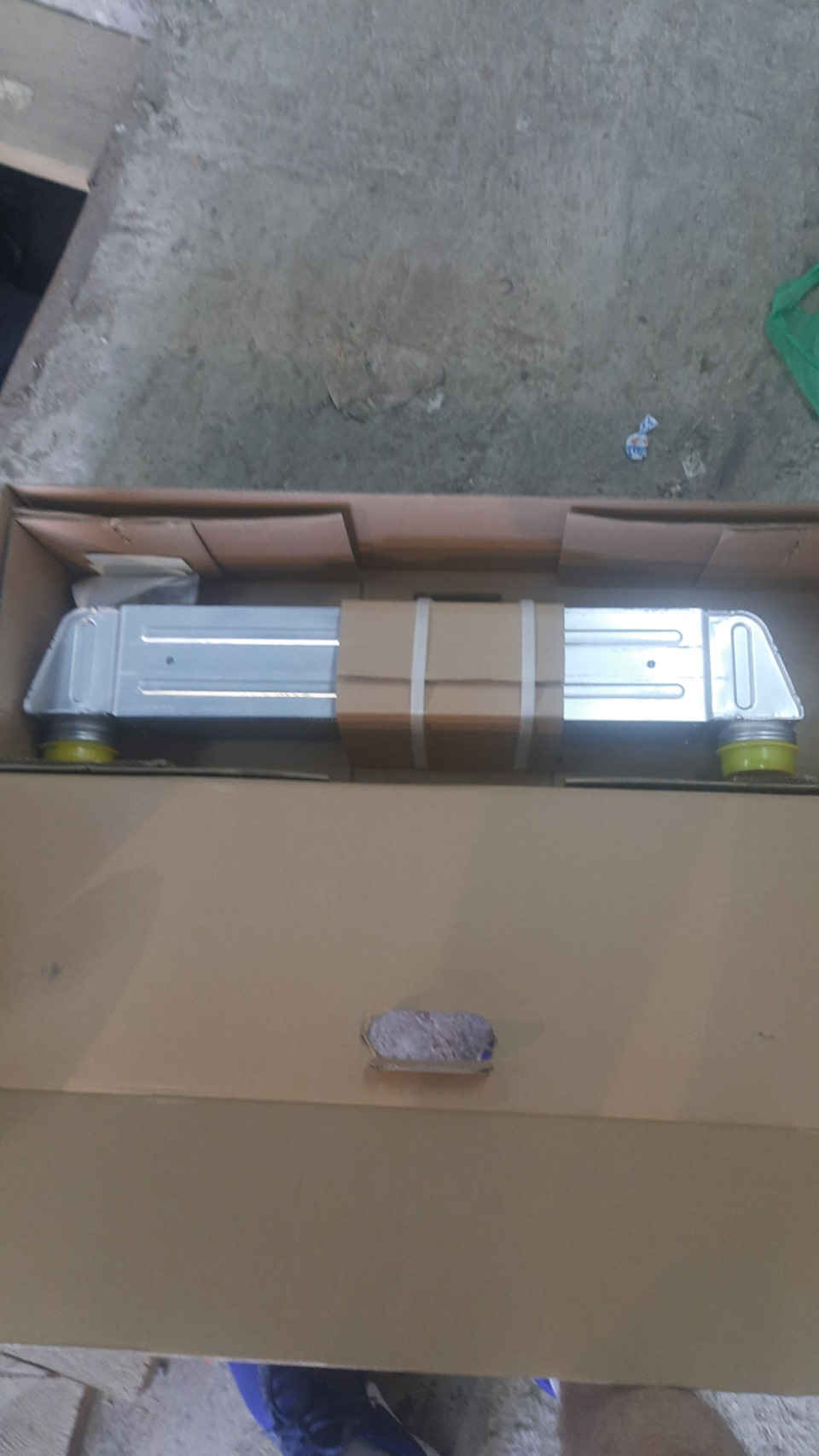 Интеркулер — BMW 5 series Touring (E61), 2,5 л, 2006 года | своими ...