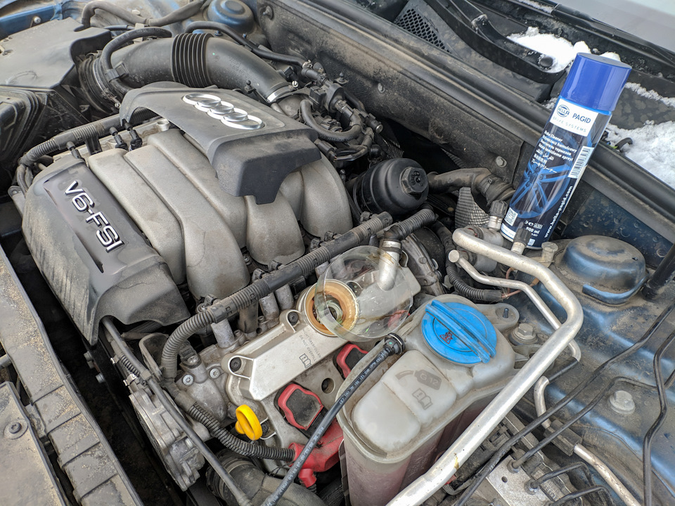 В конце остается только все почистить химией, чтобы не было никаких масляных потеков и запотеваний. — Audi A5 (1G)