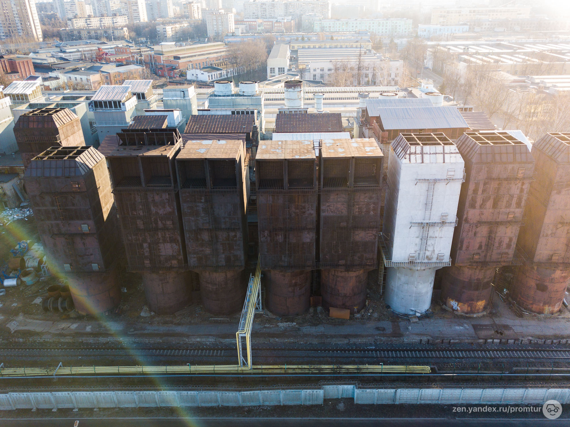 Ул золотая. Испытательные стенды завода салют. Золотая улица в Москве. Завод на золотой улице Москва. Глушители завод салют.