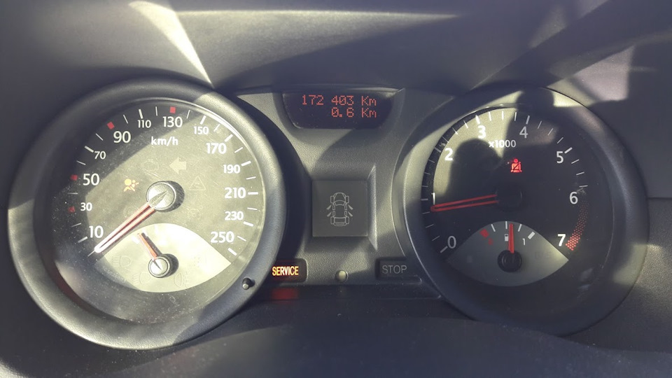 Замена ступичного подшипника — Renault Megane II, 1,4 л, 2005 года ...