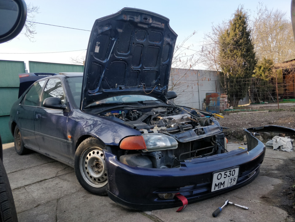 Pt. 41 какие-то жёлтые фары в бампере — Honda Civic (5G), 1,5 л, 1995 ...