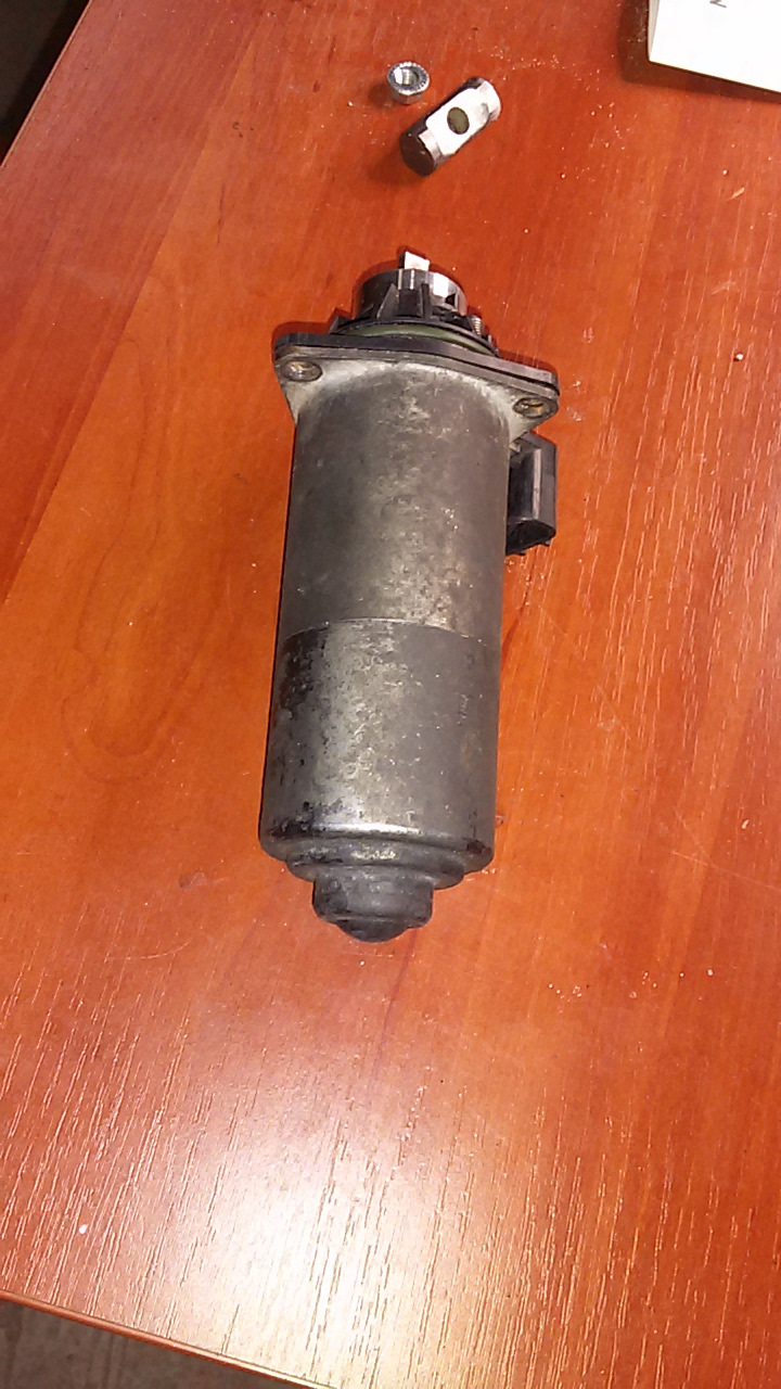 Опять большой мотор для актуатора сцепления. — Toyota Corolla (120), 1 ...