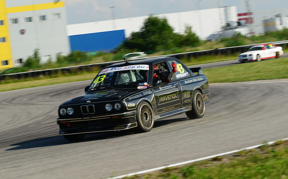 Фото в бортжурнале BMW 3 series Coupe (E30)