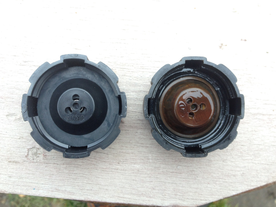 Замена расширительного бачка 2110 на бачок от приоры. — Lada 21101, 1,6 ...