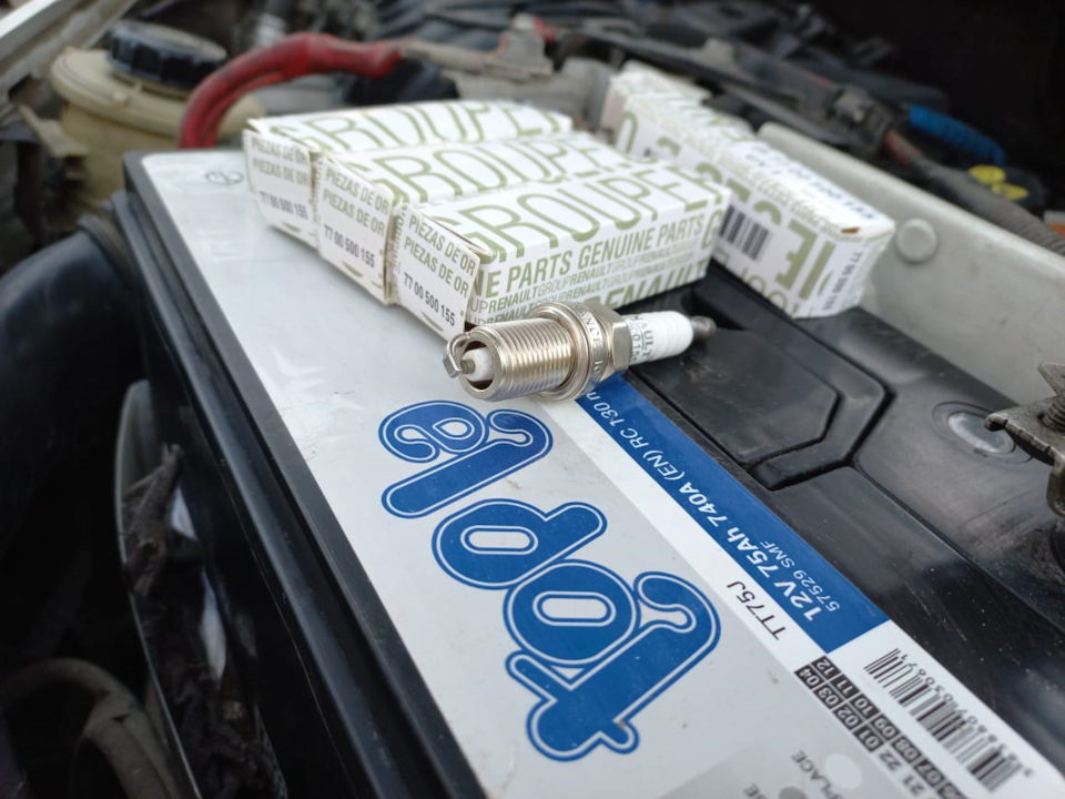 Photo from the logbook Nissan Almera V (G11/15). Found on photo: 602010, L10160