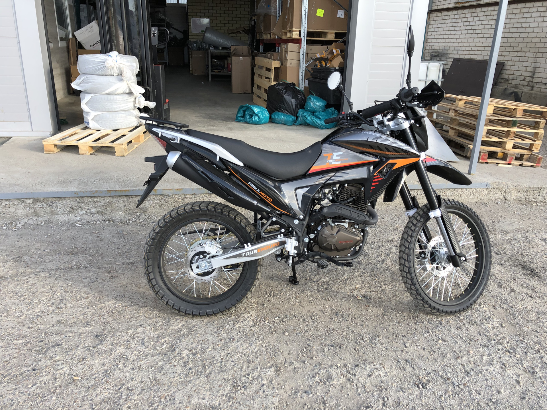 Regulmoto tour enduro. Regulmoto 250 Enduro. Турэндуро Regulmoto. Regulmoto тур эндуро. Regulmoto Allroad 150.