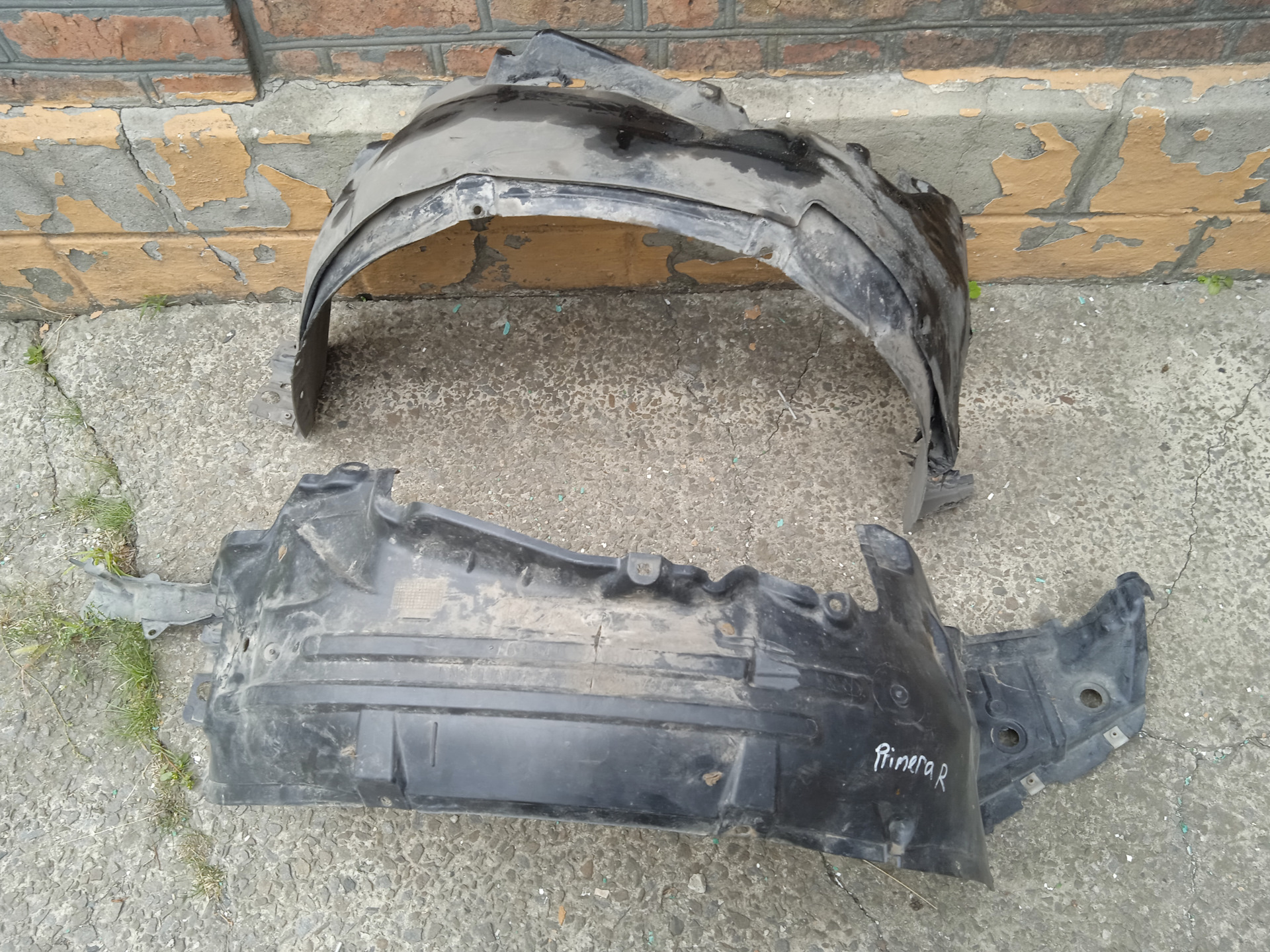 Новые передние брызговики — Nissan Primera (P12), 1,9 л, 2005 года ...