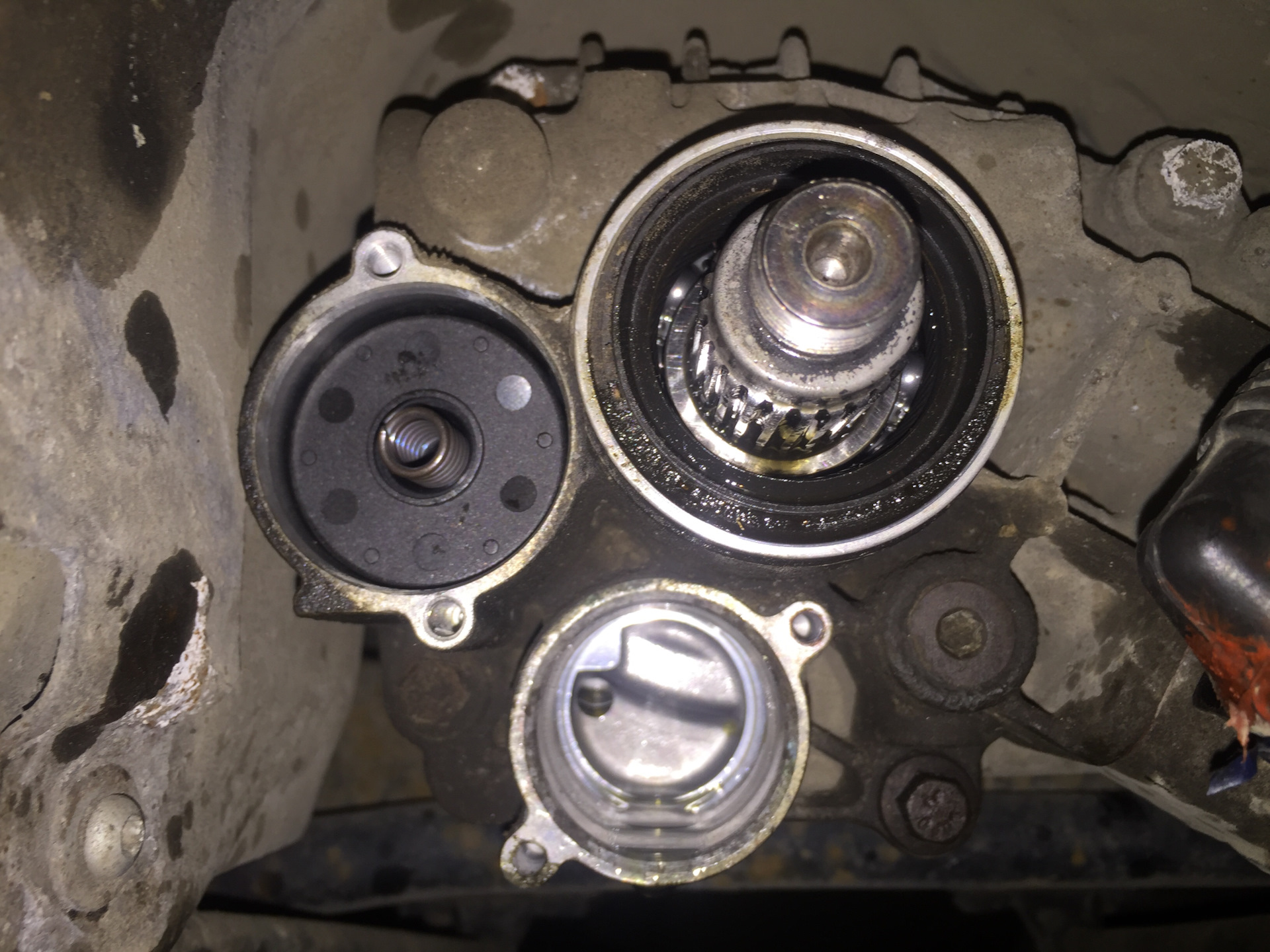 Замена масла в муфте Haldex, профилактика кардана — Volvo XC90 (1G), 2 ...