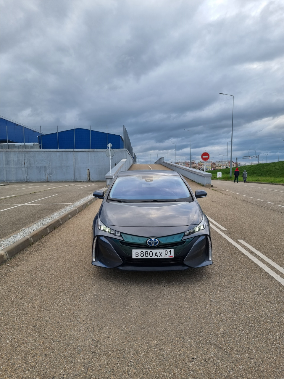 Тонировка в круг 70 — Toyota Prius Plug-in Hybrid (2G), 1,8 л, 2017 года |  стайлинг | DRIVE2