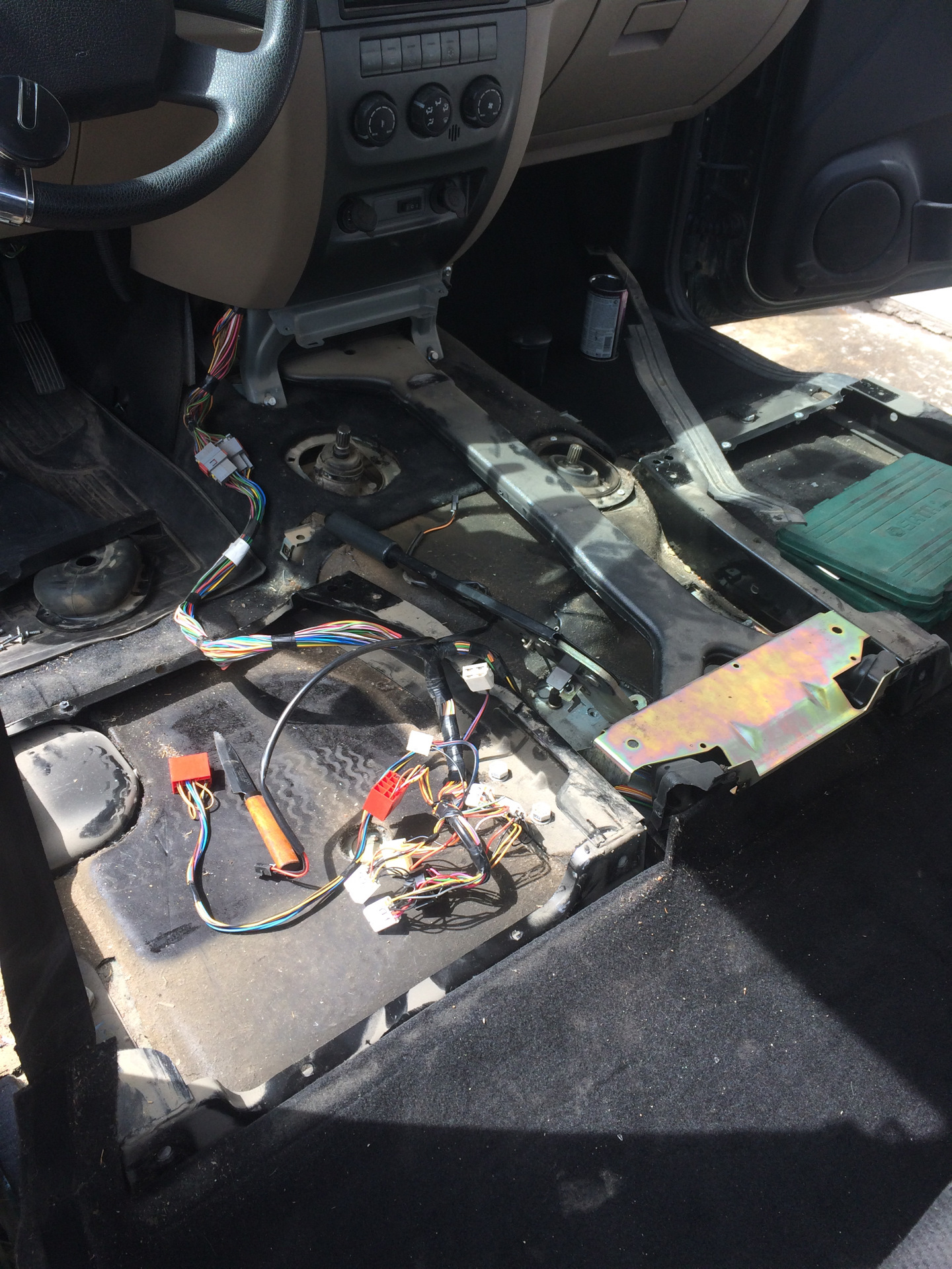 Прикрутил пыльники рычагов на резьбовые заклепки — УАЗ Pickup, 2,7 л ...