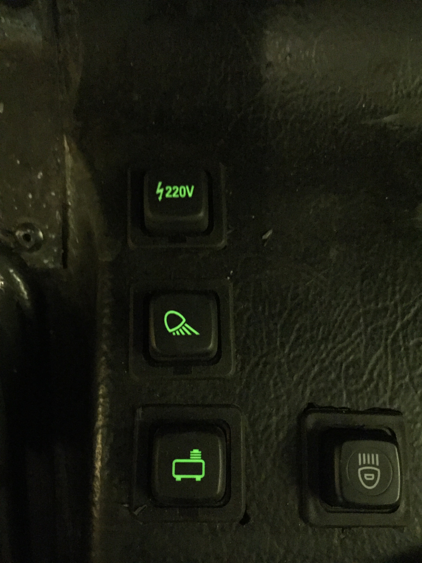 Установка дополнительной кнопки. Кнопка стеклоподъемника нива 21214. Установка дополнительной кнопки. Установка дополнительной кнопки. Установка дополнительной кнопки.