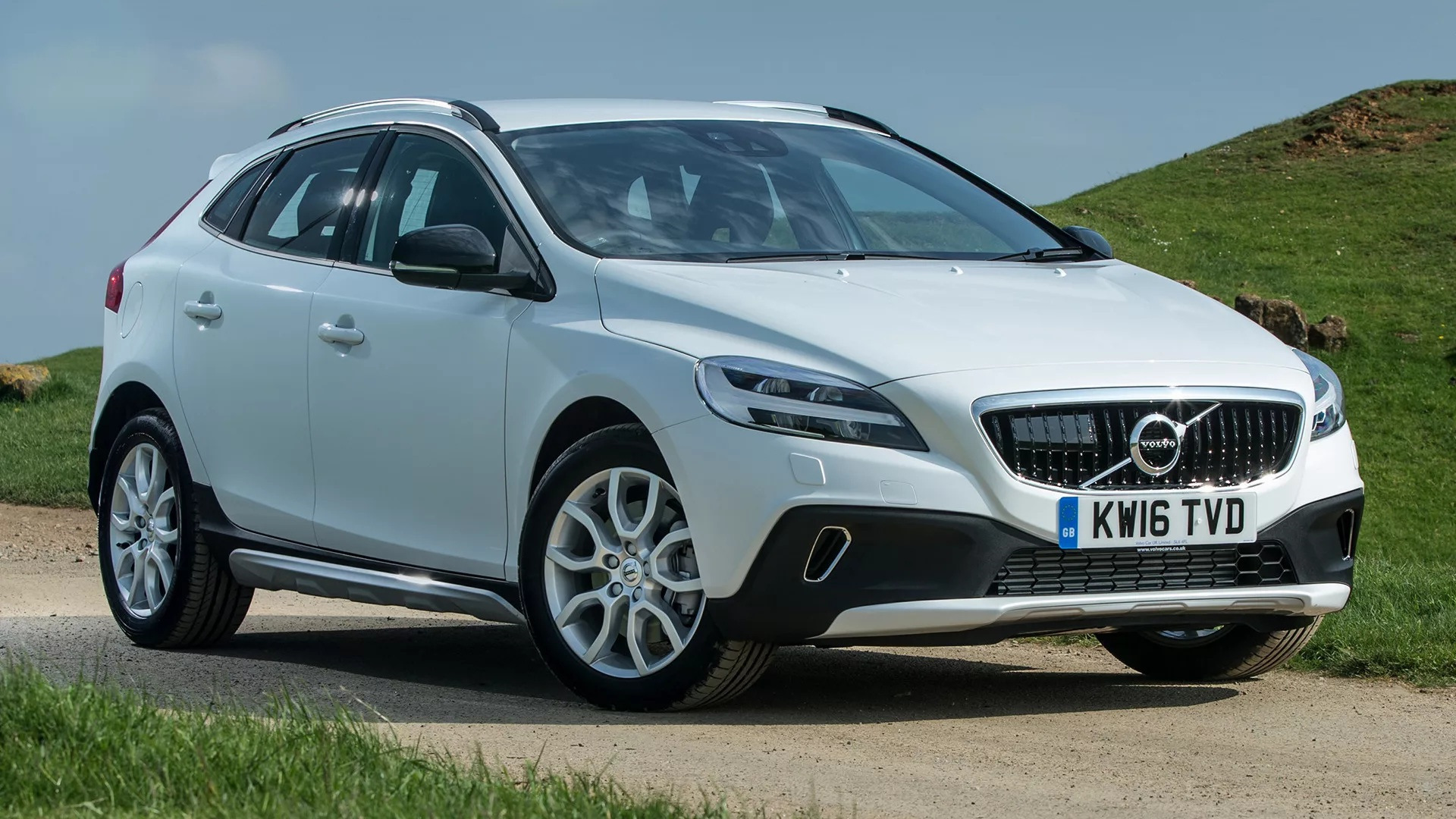 Volvo v40 Cross Country панорамная крыша