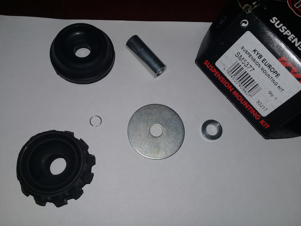 Комплект опоры амортизатора KYB SM5377 — DRIVE2