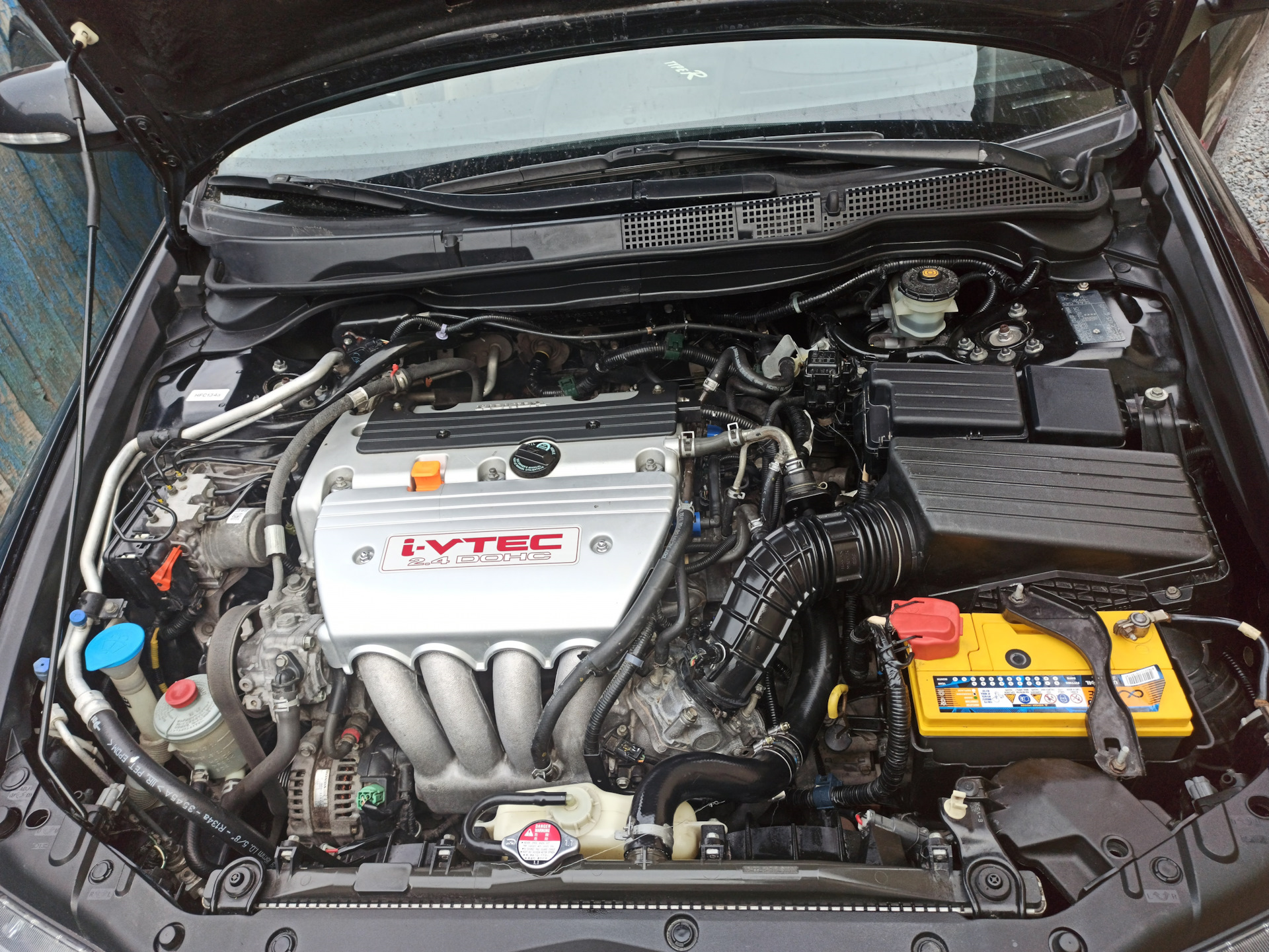 Подкапотное пространство хонда. Хонда аккорд 6 под капотка. Подкапотное пространство хонда. Подкапотное пространство honda crv 2. Honda prelude 4 подкапотка.