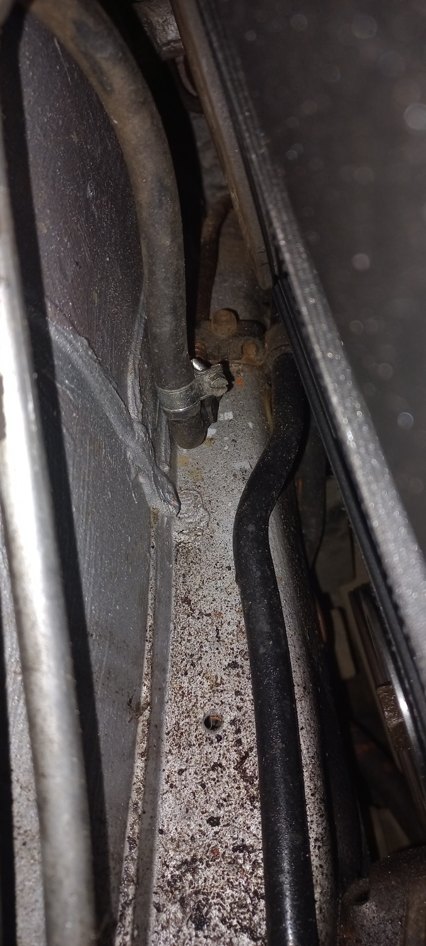 Установка пластикового бака на приору. — Lada Приора седан, 1,6 л, 2012 ...