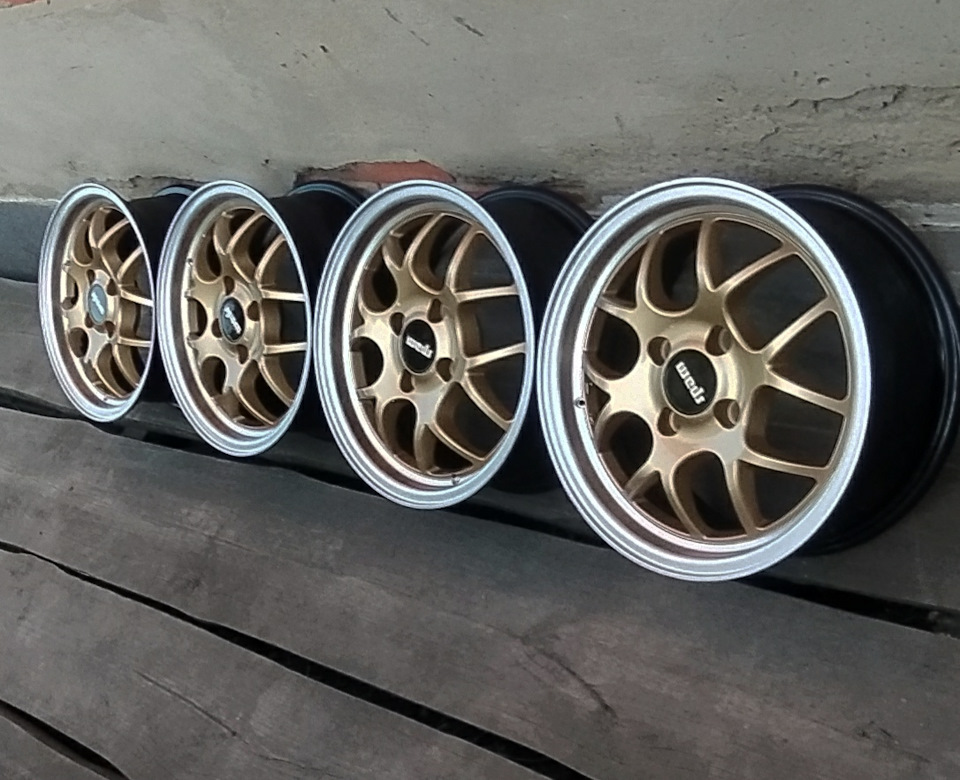 Rial mesh r16. Ржавое колесо. Old wheels. Каменное колесо. Old wheels.