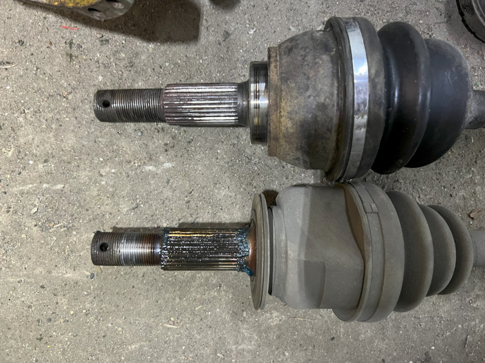 Фото в бортжурнале Nissan Laurel (C35)