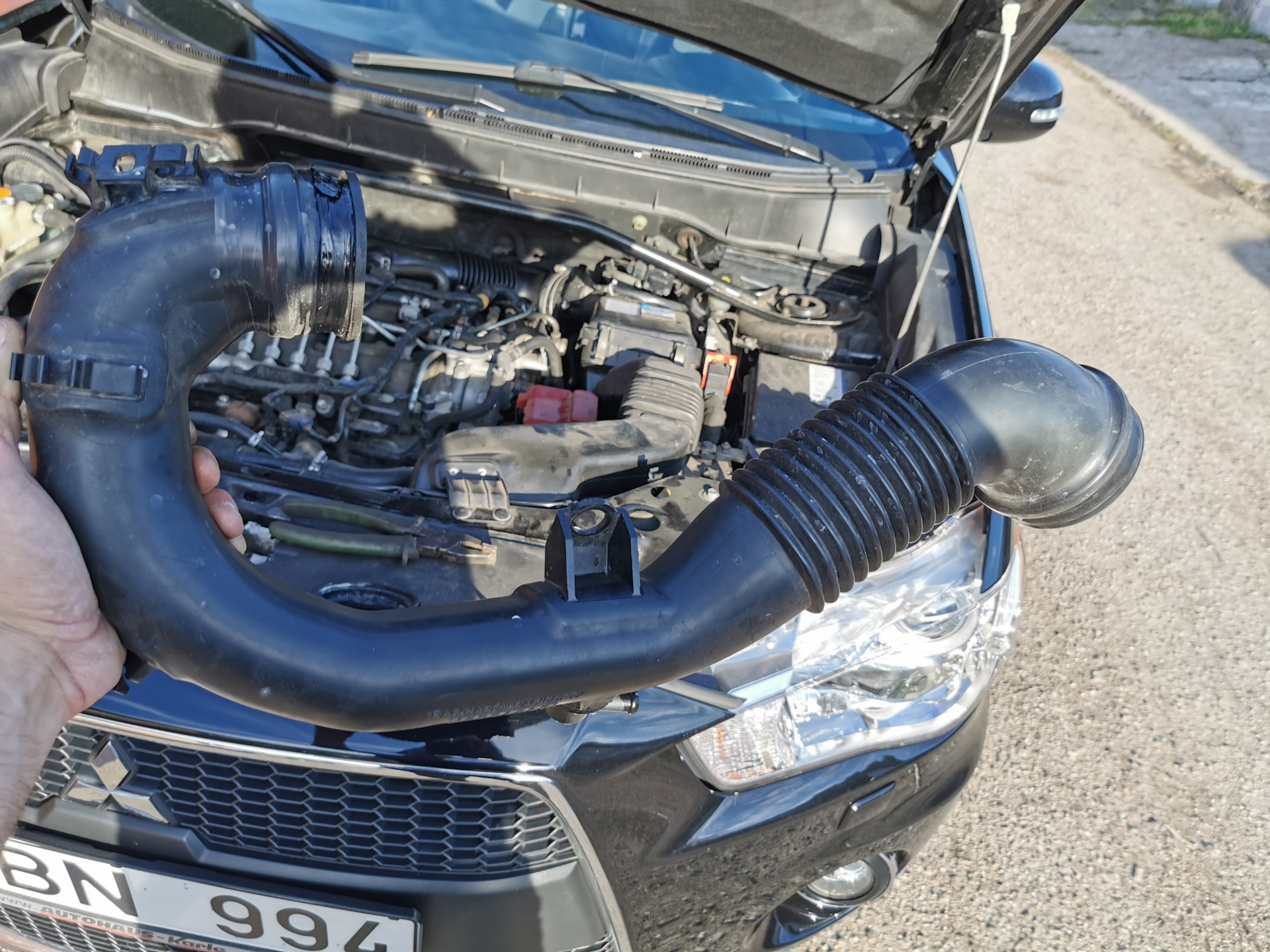 Трубка подачи воздуха на турбину — Mitsubishi Outlander XL, 2,3 л, 2011 ...