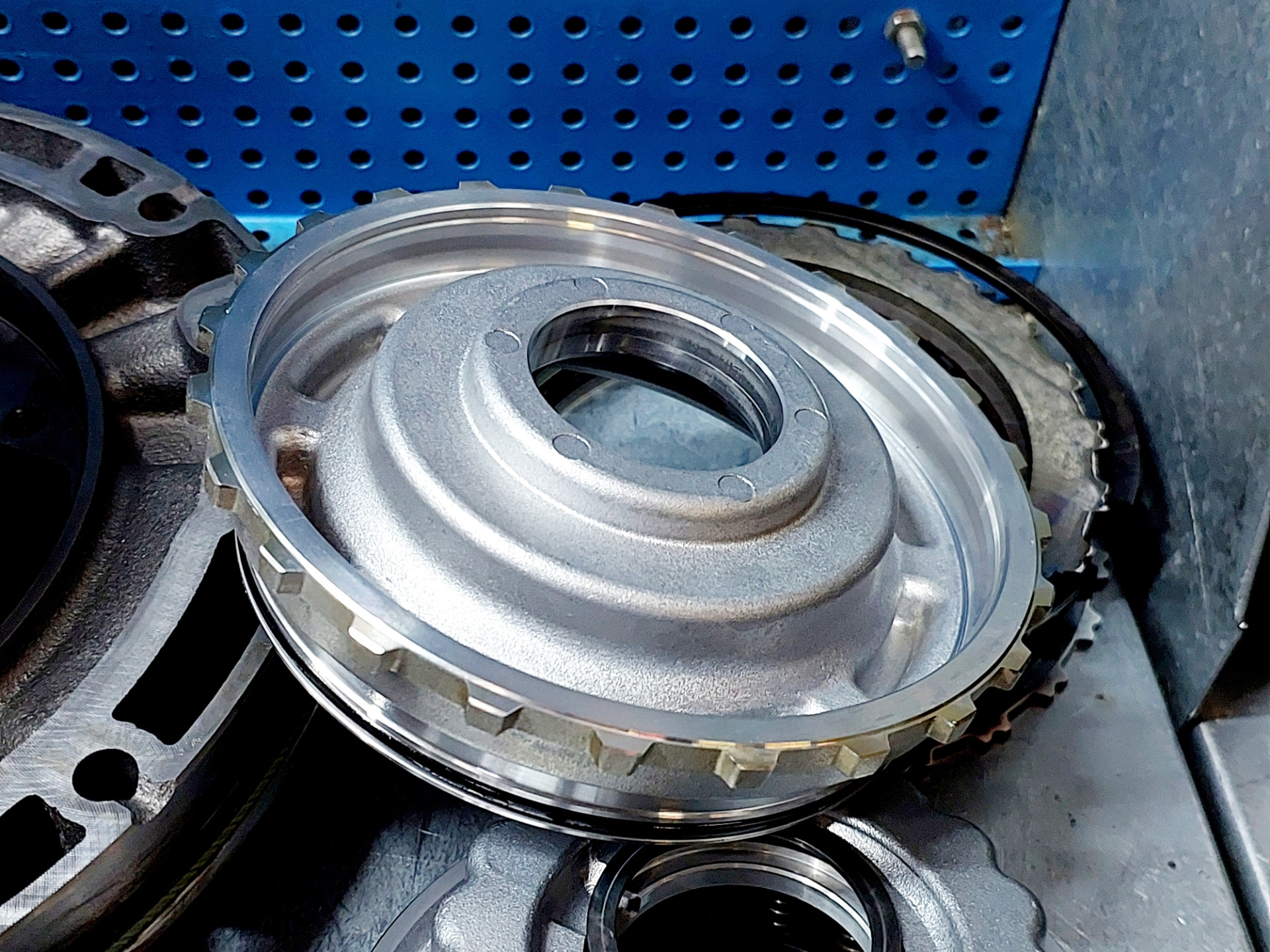 масло акпп ленд крузер 200. замена масла акпп тойота 200. замена масла акпп тойота 200. замена масла акпп тойота 200. фильтр акпп toyota land cruiser 200 дизель 2013 год.