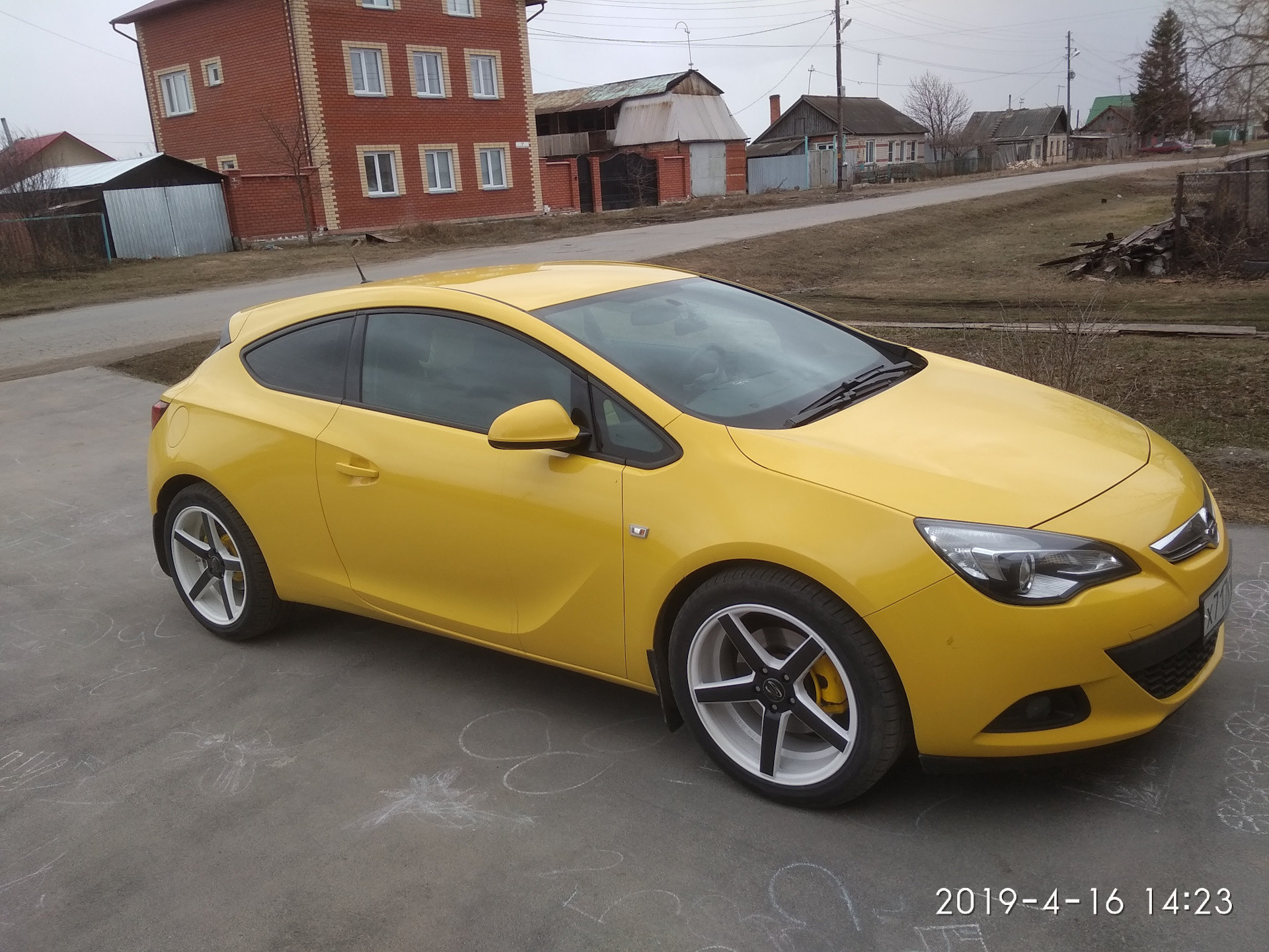 Opel Astra GTC drive2