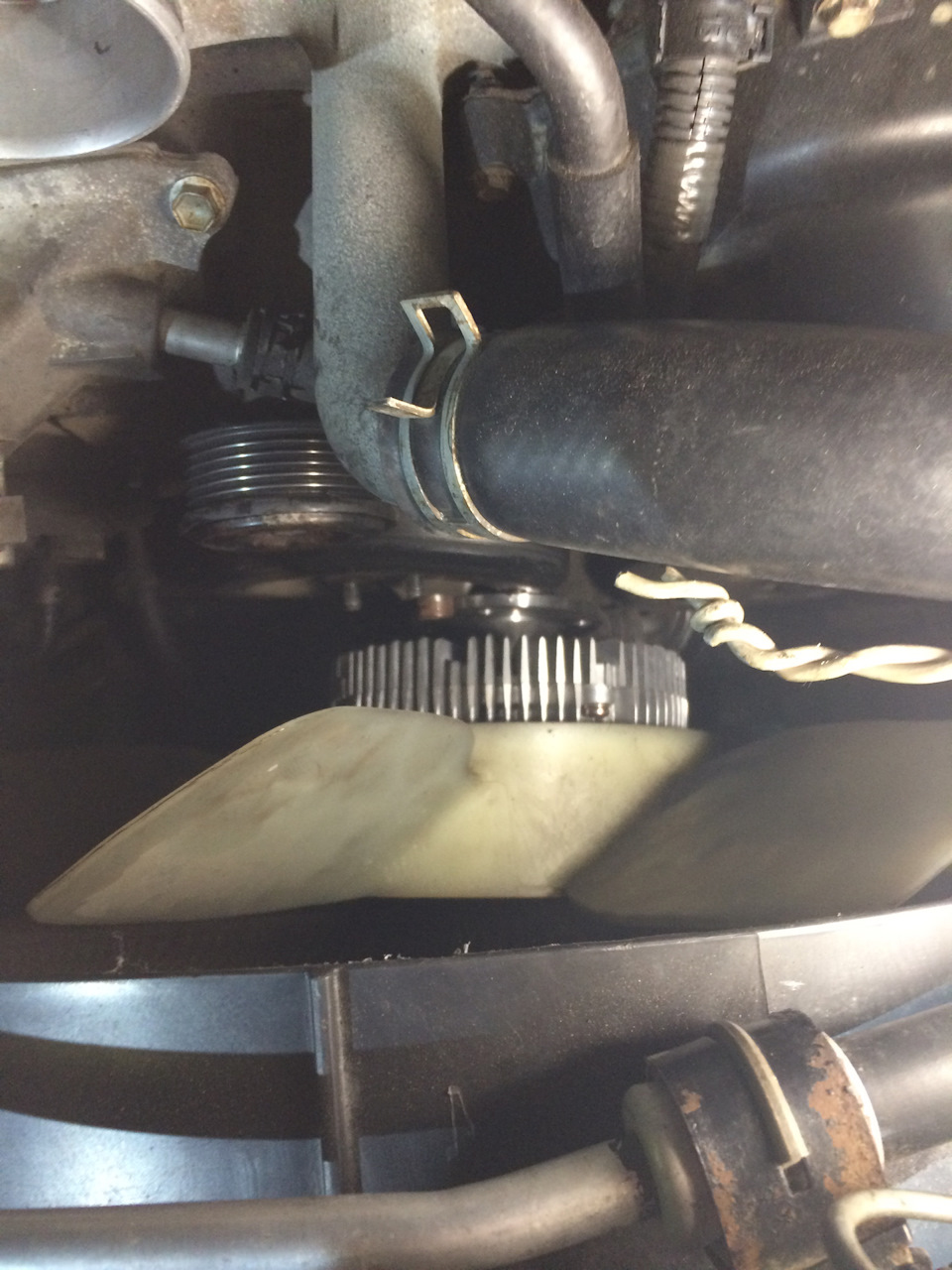 Вискомуфта и шум ролика — Lexus LX (UZJ100), 4,7 л, 2004 года ...