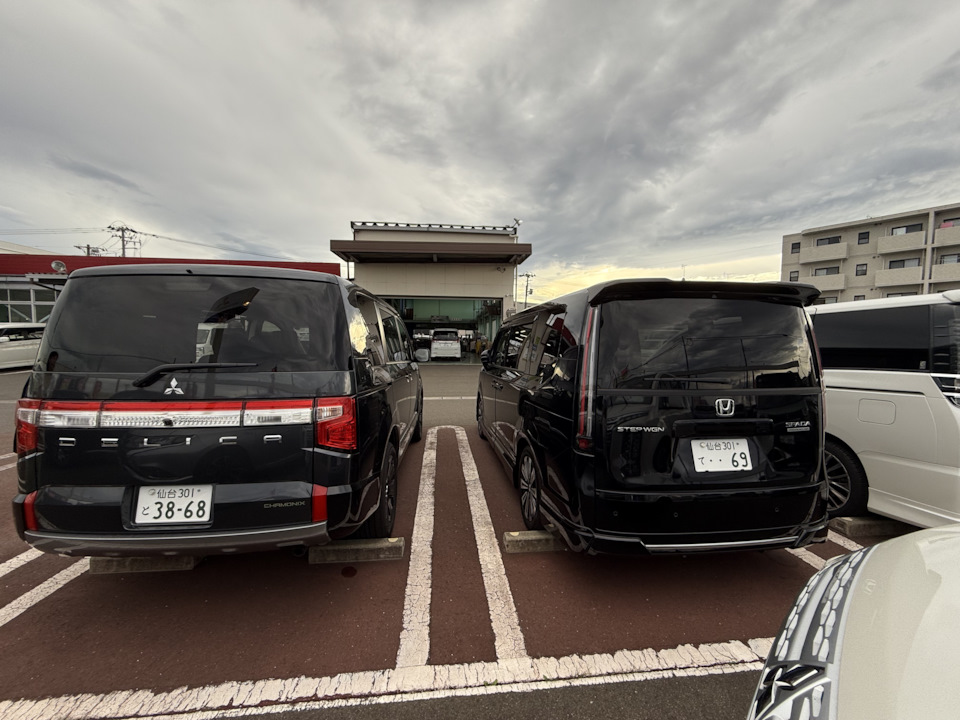 Вид сзади — Honda Stepwgn (6G)