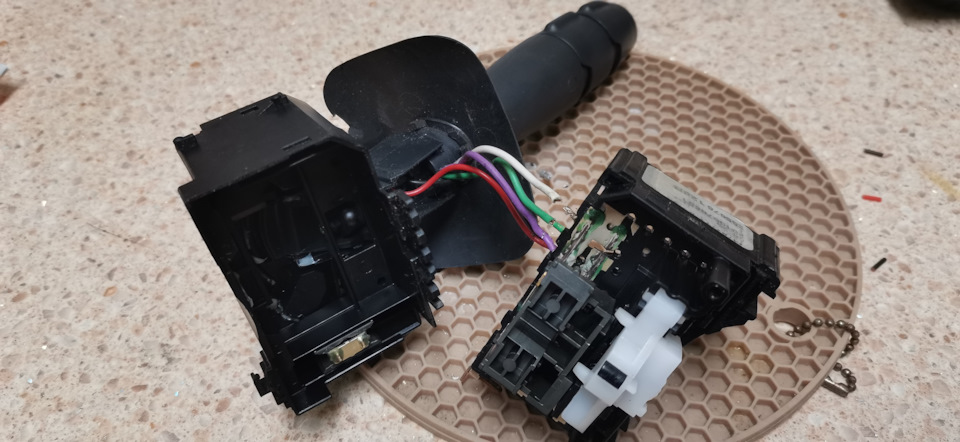 Renault logan разборка и ремонт переключателя поворотов и света — DRIVE2