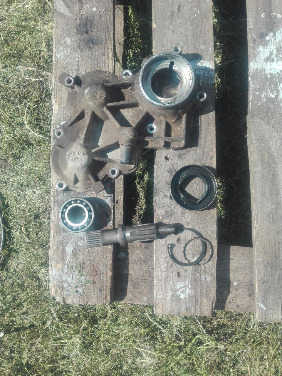 Замена подшипника раздатки и переклейка поддона КПП — Chevrolet Niva, 1 ...