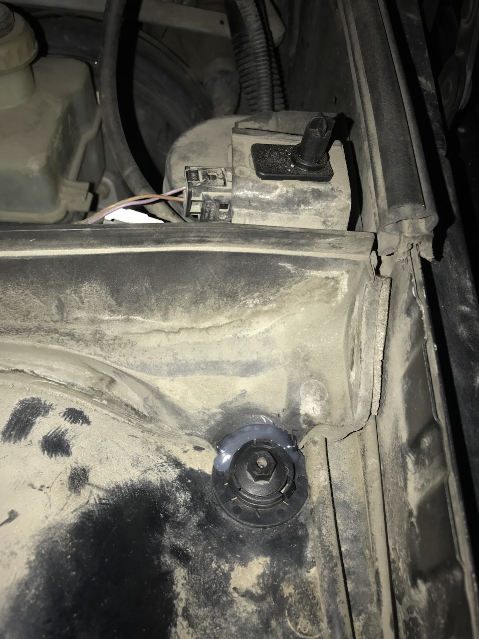 Срабатывание сигнализации — замена концевика капота — Land Rover Range ...