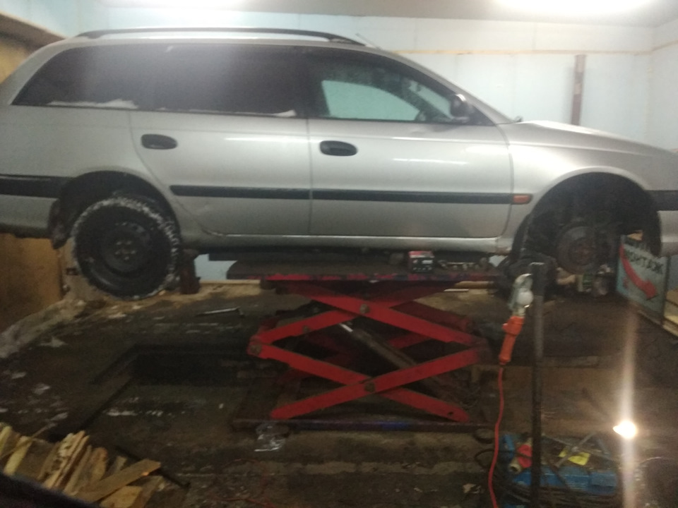 Немного бмв в тойоту — Toyota Avensis I, 1,8 л, 2001 года | своими ...