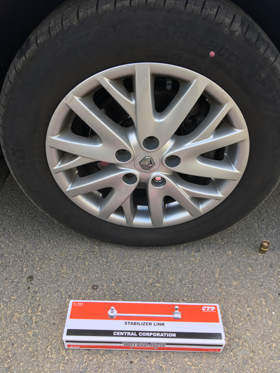 Замена стойки стабилизатора — Renault Fluence, 1,6 л, 2014 года ...