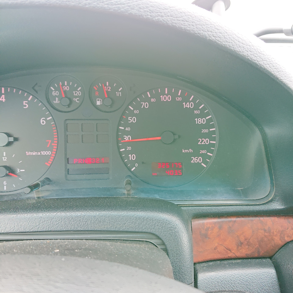 Шиномонтаж, сто, развал, испуг — Audi A4 Avant (B5), 1,8 л, 1998 года ...