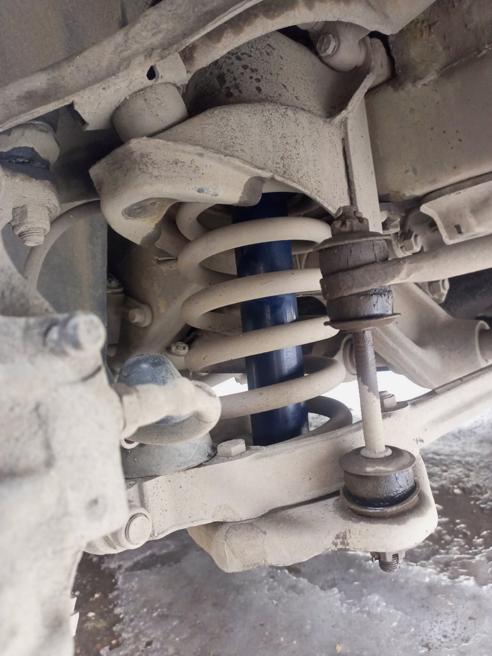 Амортизаторы от Соболя на Волгу (HOLA) — ГАЗ 2410, 2,4 л, 1989 года ...