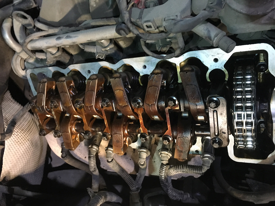 Чистка вентиляции картера (ВКГ), установка электропомпы — Mercedes-Benz ...