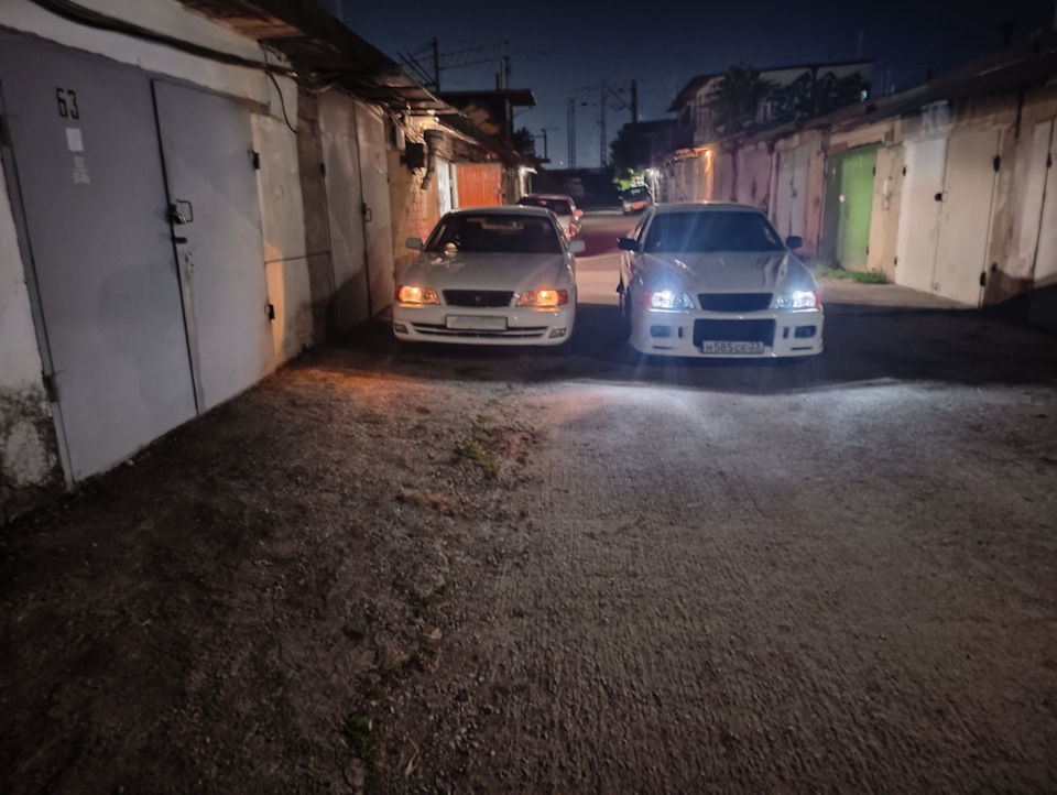 Габариты и только передние габариты — Toyota Chaser (100)