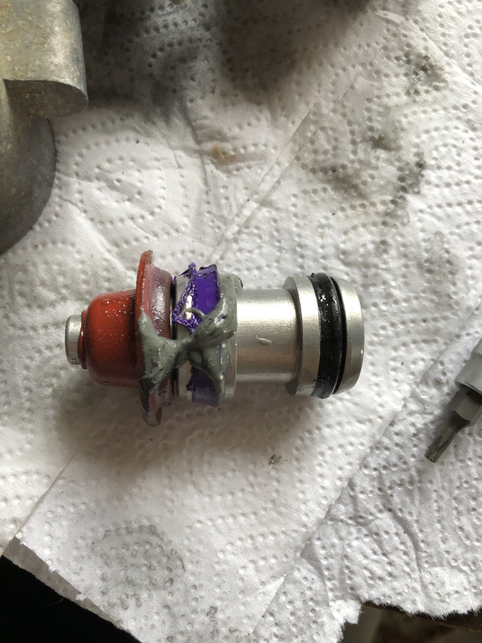 Замена манжет от Renault в гидроприводе сцепления — FIAT Bravo II, 1,4 ...