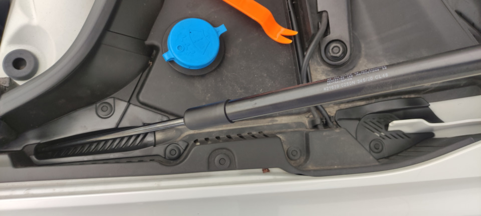 Фото в бортжурнале Volvo XC60 (2G)