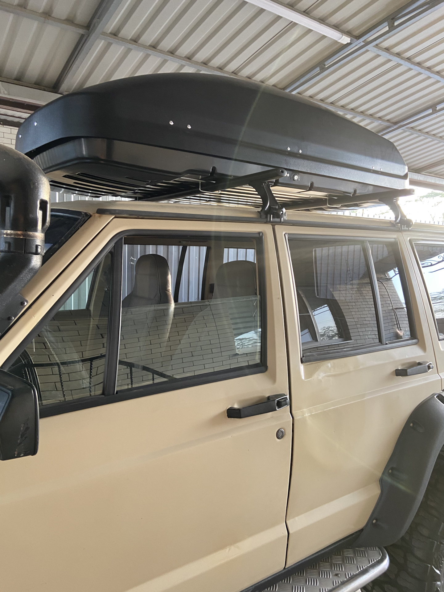 Установка прожекторов Аврора и ещё кое чего. — Jeep Cherokee (XJ), 4 л ...