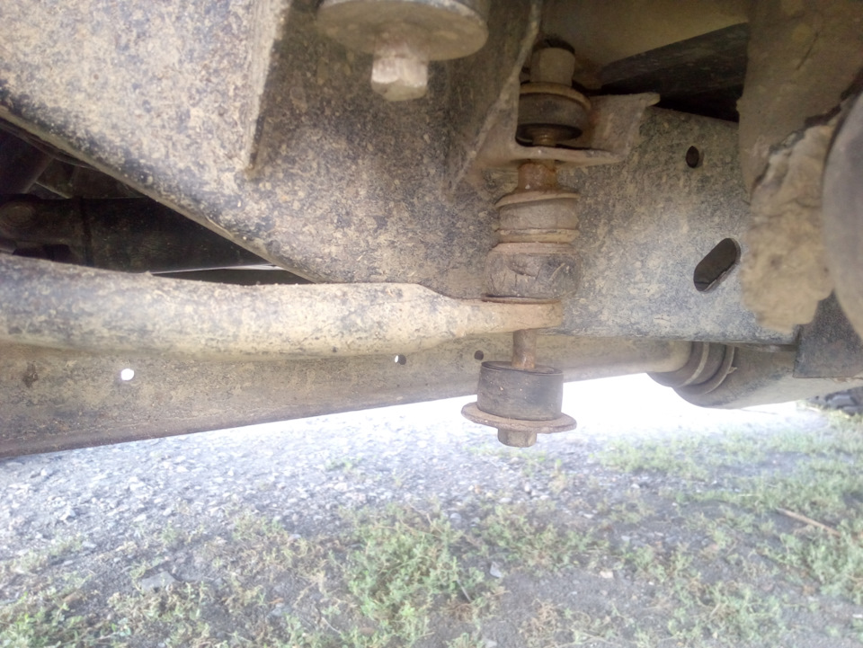 задний стабилизатор паджеро 2