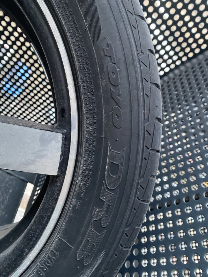Шины летние Toyo 225/50 R17, литые диски PDW 7Jx17 ET45 5x114,3 на KIA ...
