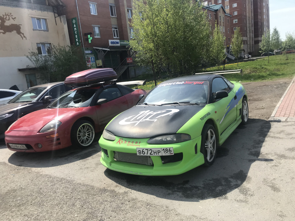 Mitsubishi Eclipse 1997 розовый