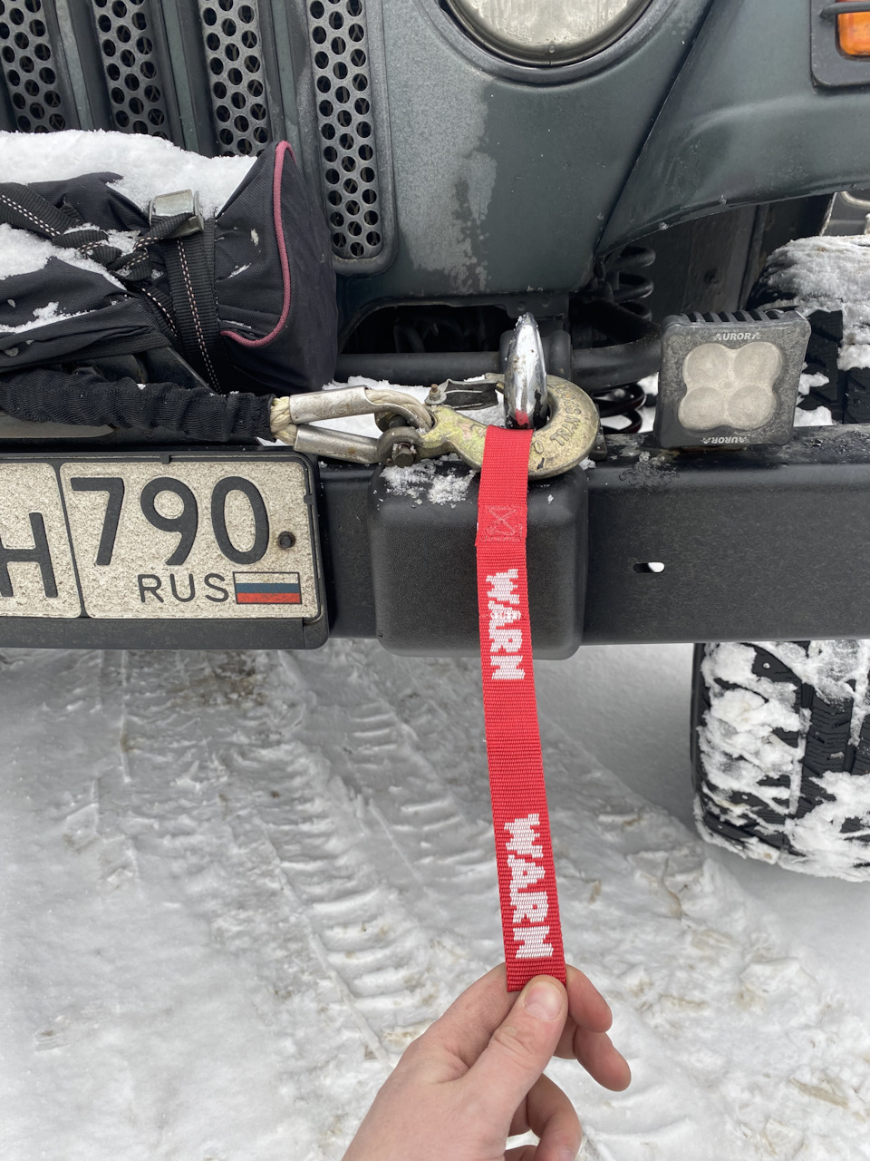 Стропа крюка лебедки WARN. — Jeep Wrangler (TJ), 2,5 л, 2002 года ...